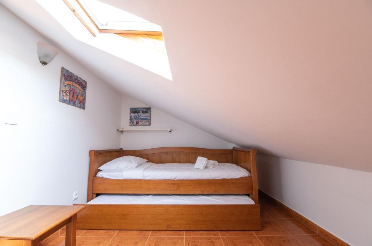 Steps To Beach 4Br - Ac Self Check-In 2024 Reno Nazaré Esterno foto